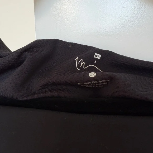Black Long Sleeve Crop Top - Picture 3 of 4